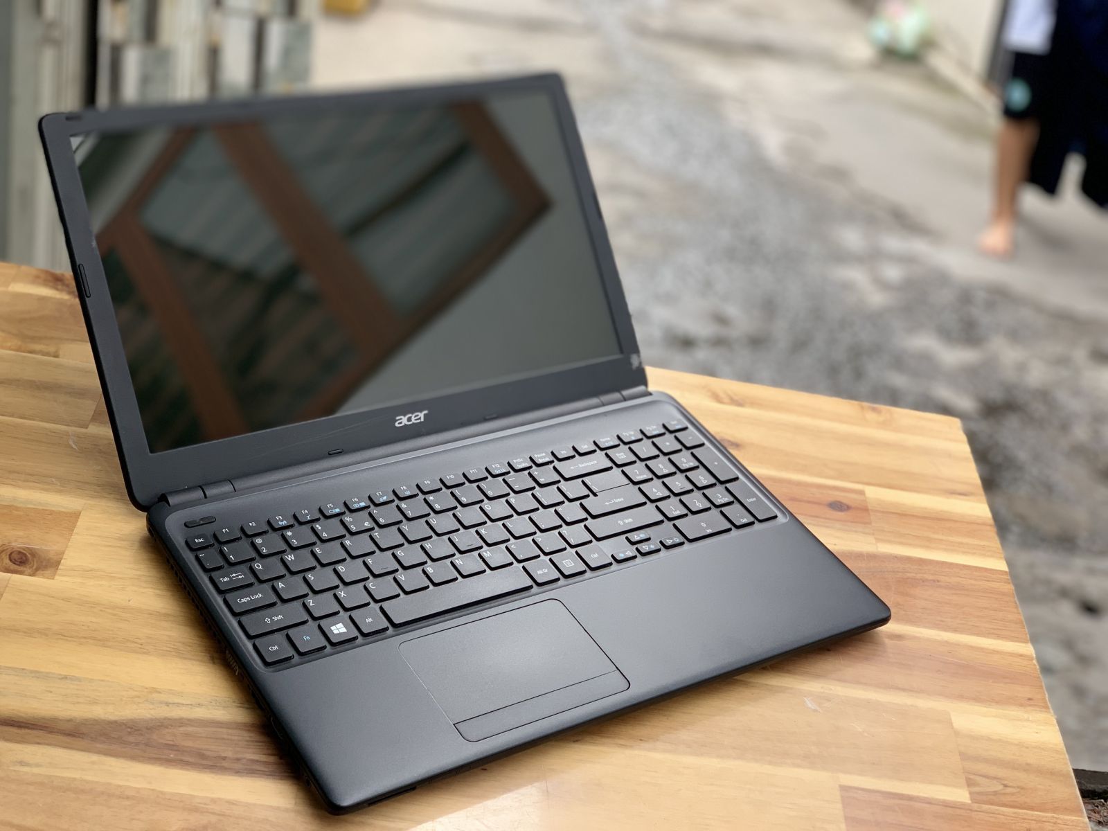 Laptop Acer E5-572G, i7 4712QM 8G SSD240 Vga Nvidia GT840M 2G Đẹp zin - 1