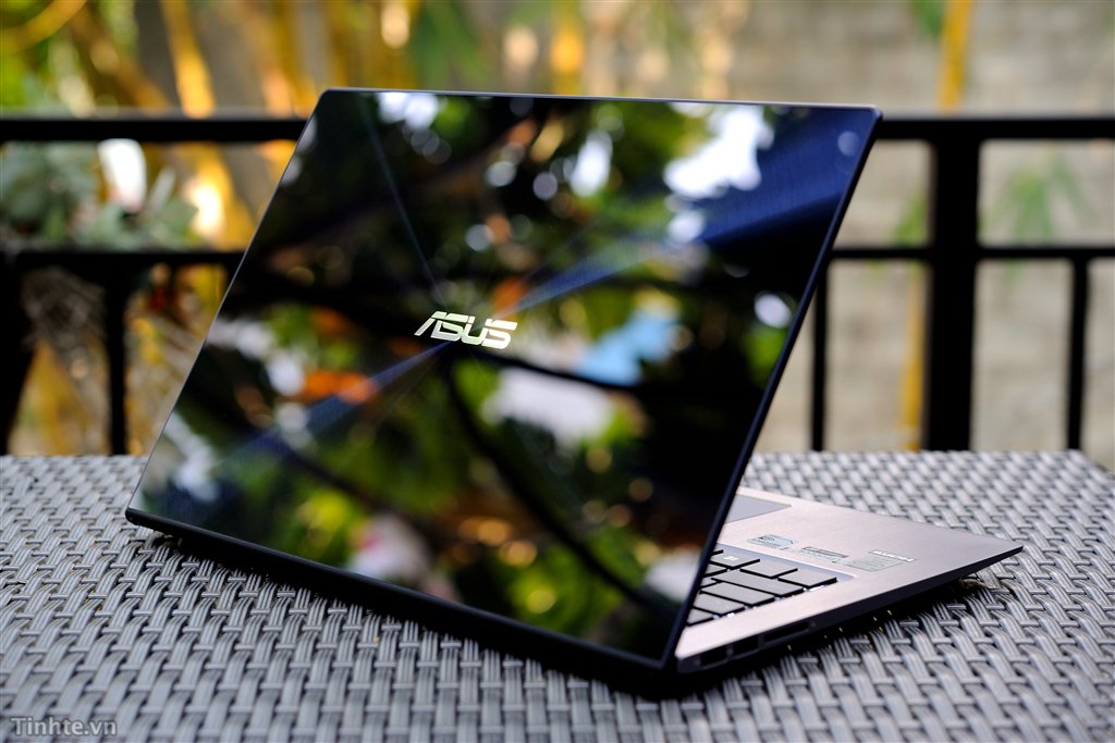 Laptop Asus Zenbook UX302, i5 4200U 10G SSD240G Vga 2G Full HD Cảm Ứng - 3