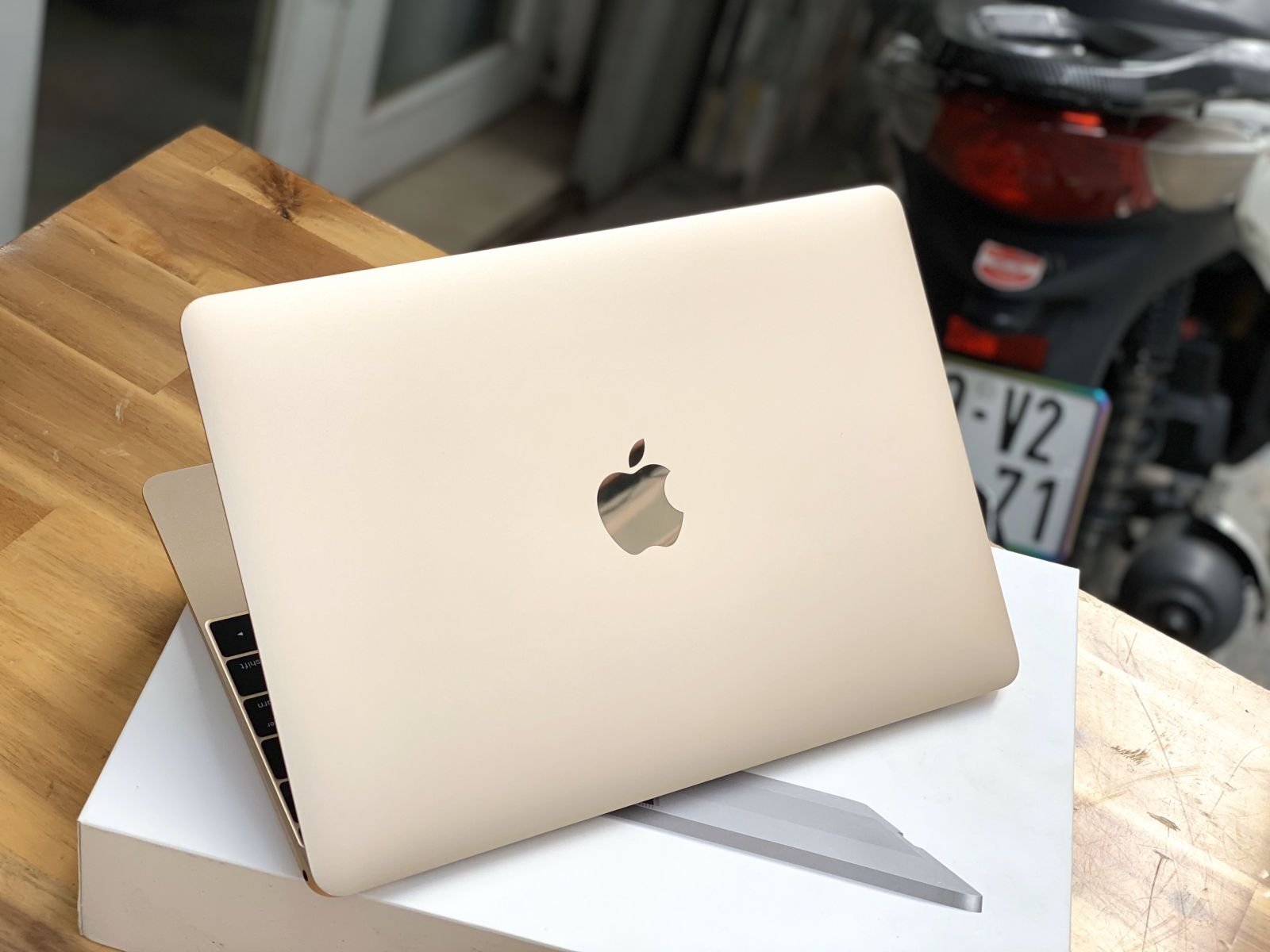 Macbook Pro 12inch 2016, Core M3 8G SSD256 Retina Màu Gold Đẹp zin - 5