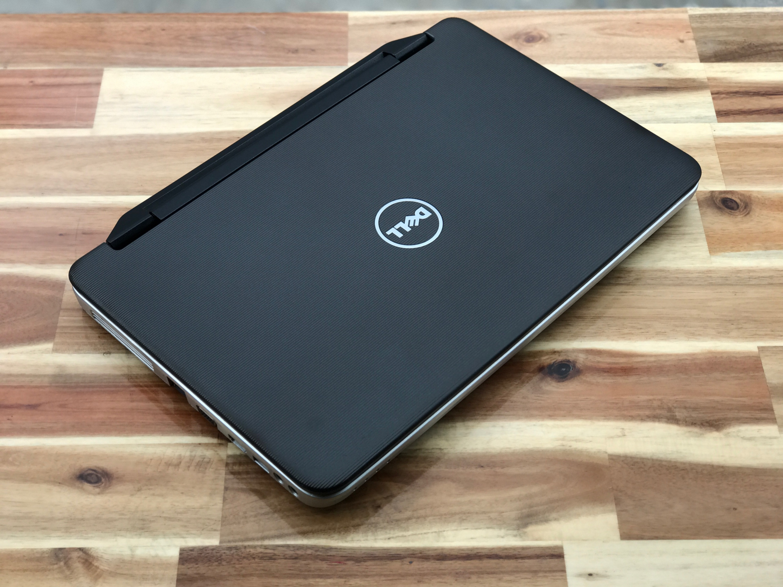 Laptop Dell Vostro 2520, I5 2540M 4G 320G 15in Đẹp zin 100 Giá rẻ