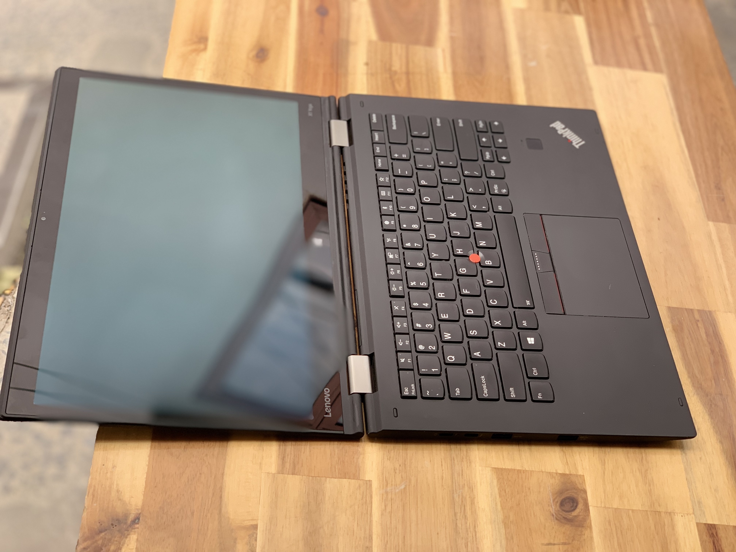 Laptop Lenovo Thinkpad X1 Yoga Gen 2, Core i7 7500U Ram 8G SSD512 OLED QHD Touch xoay 360 độ giá rẻ3