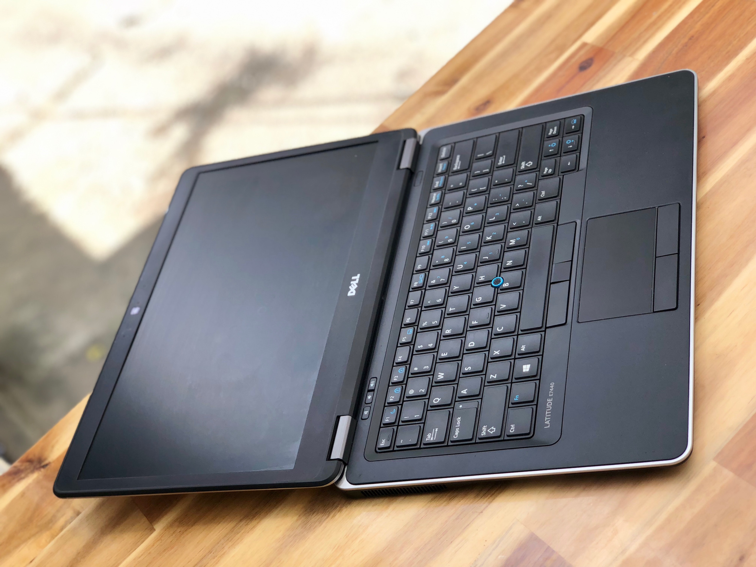 Laptop Dell Ultrabook E7440, i7 4600U 8G SSD256G Full HD Đèn phím Đẹp zin 100% Giá ré4