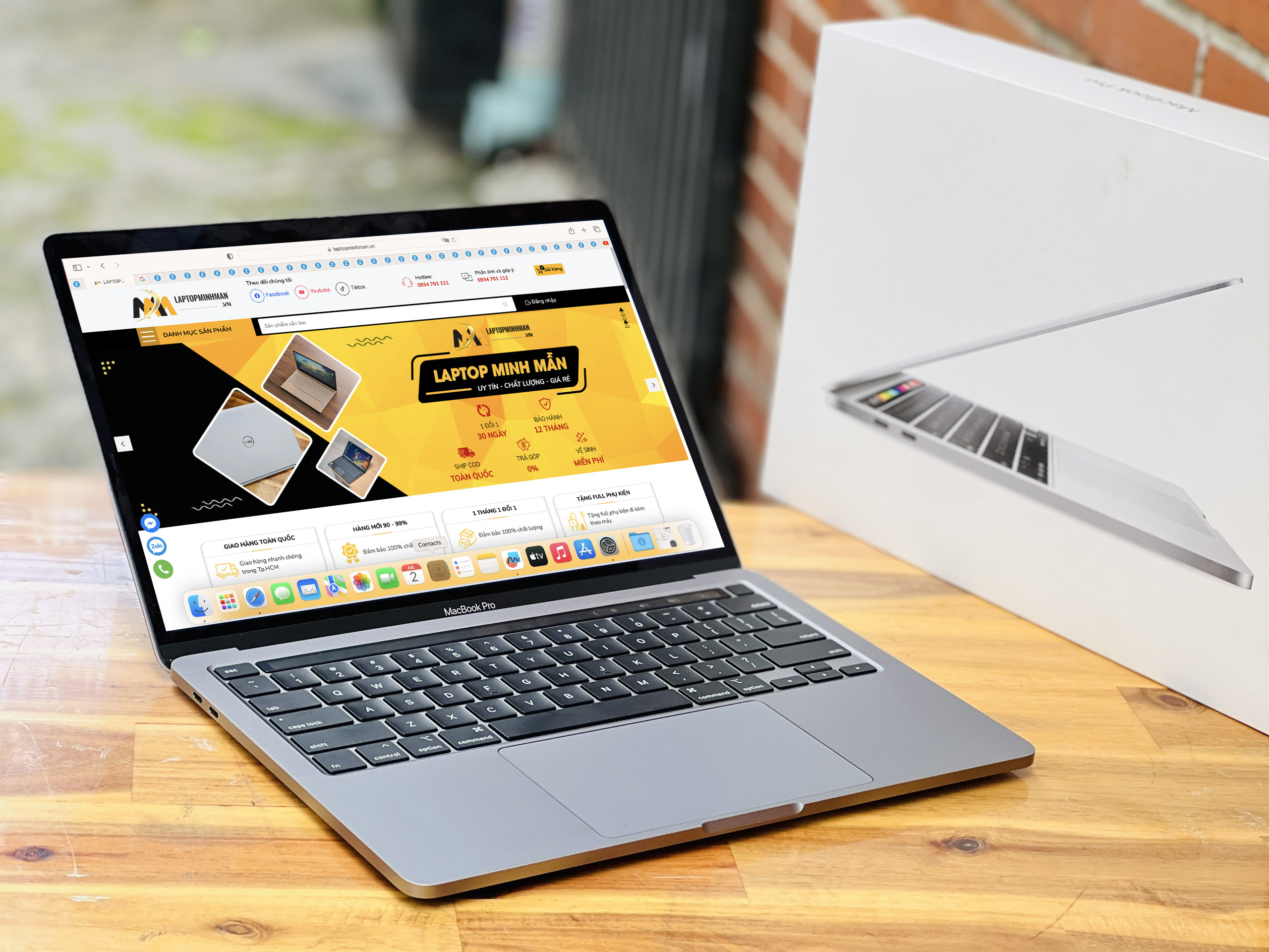 MACBOOK PRO 13 2020 TOUCHBAR i5/ RAM 8GB/ SSD 512GB/ VGA IRIS PLUS/ VỎ NHÔM XÁM GRAY/ GIÁ RẺ4