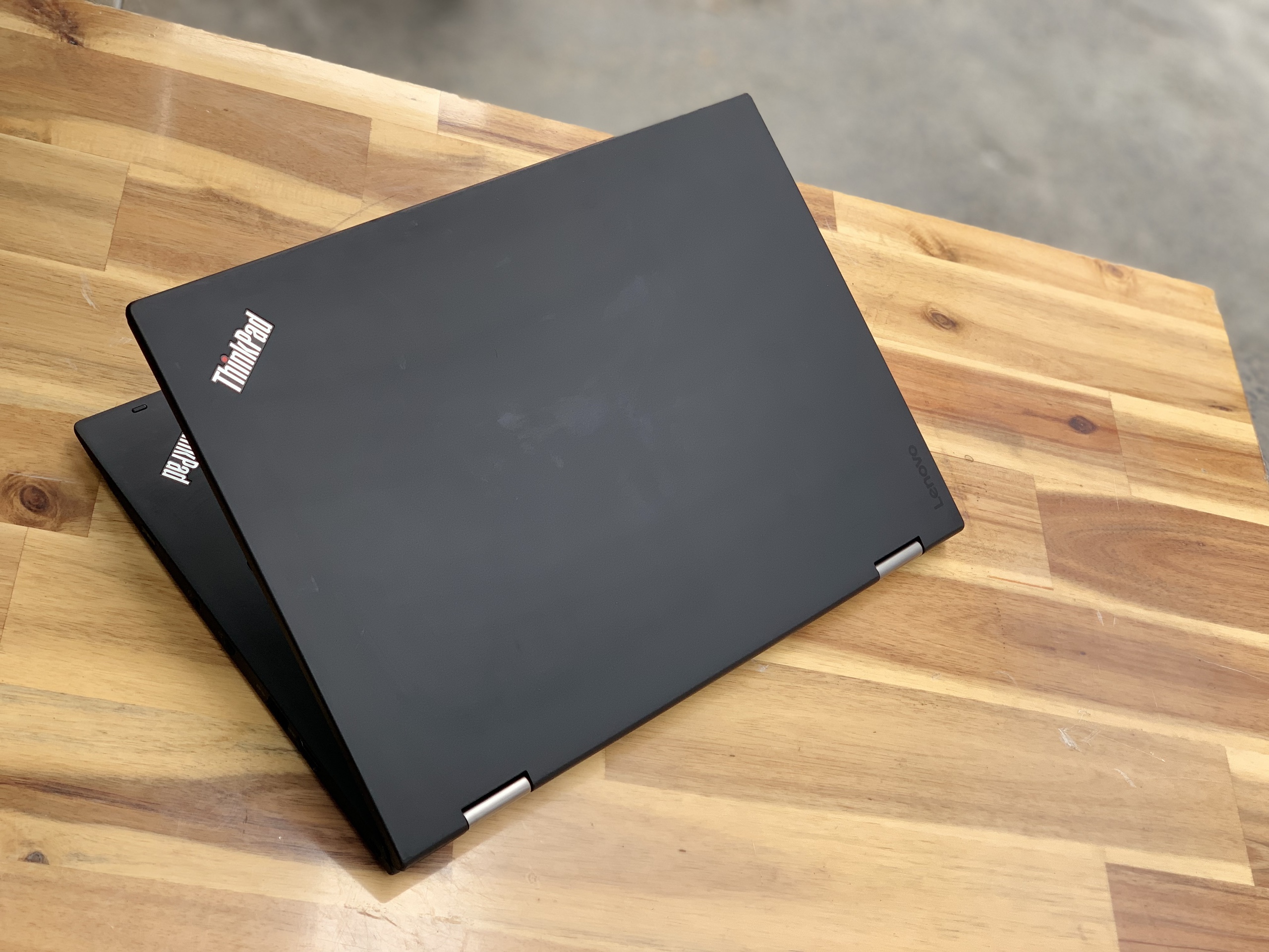 Laptop Lenovo Thinkpad X1 Yoga Gen 2, Core i7 7500U Ram 8G SSD512 OLED QHD Touch xoay 360 độ giá rẻ2