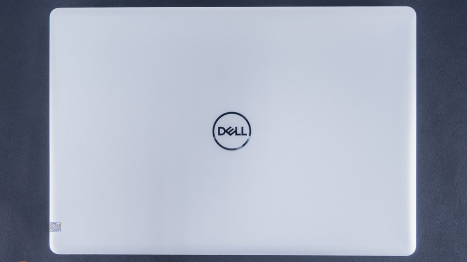 Laptop Dell N5570 i5 8250 8CPUS/ 8G/ SSD256/ VGA RỜI AMD 530/ 15.6inch/ Hỗ Trợ Game Đồ Họa/2
