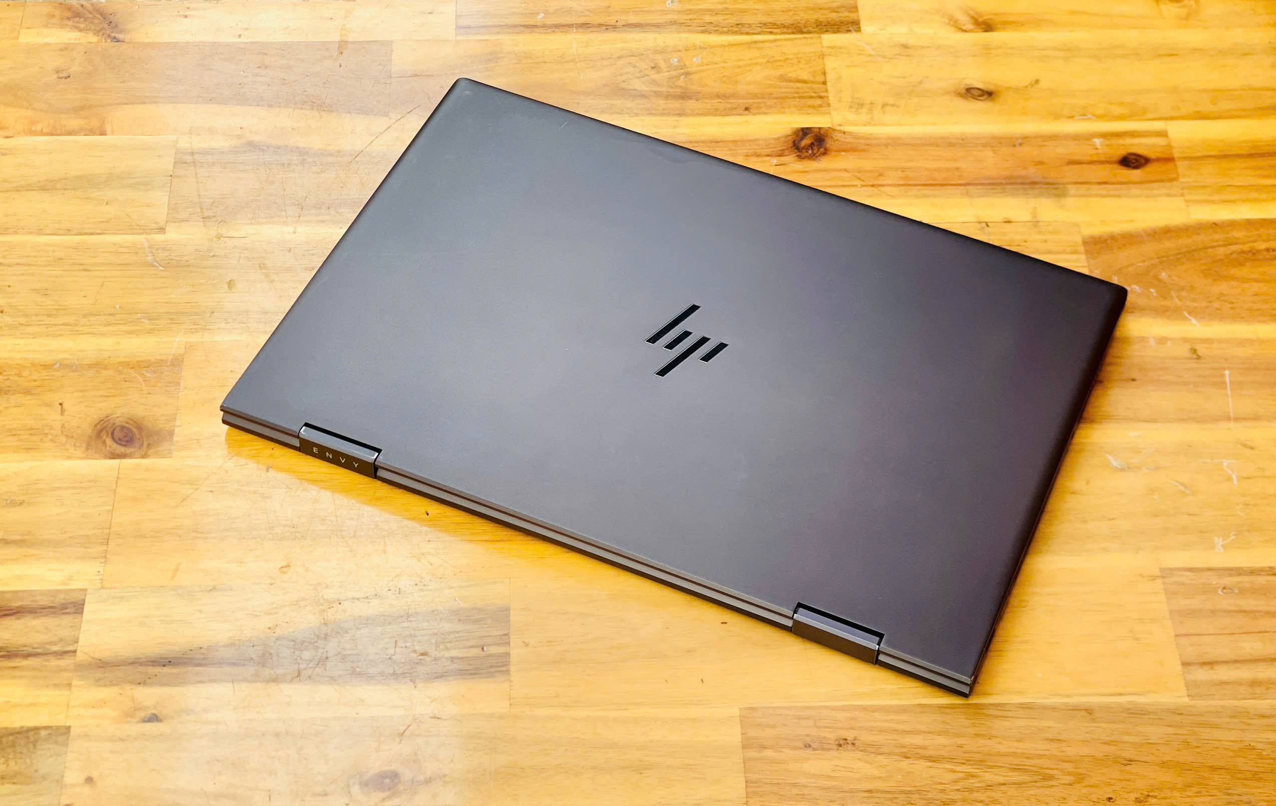 LAPTOP HP ENVY X360 15 DS RYZEN 7 4700U 15.6INCH FHD CẢM ỨNG GẬP XOAY VỎ NHÔM GIÁ RẺ1