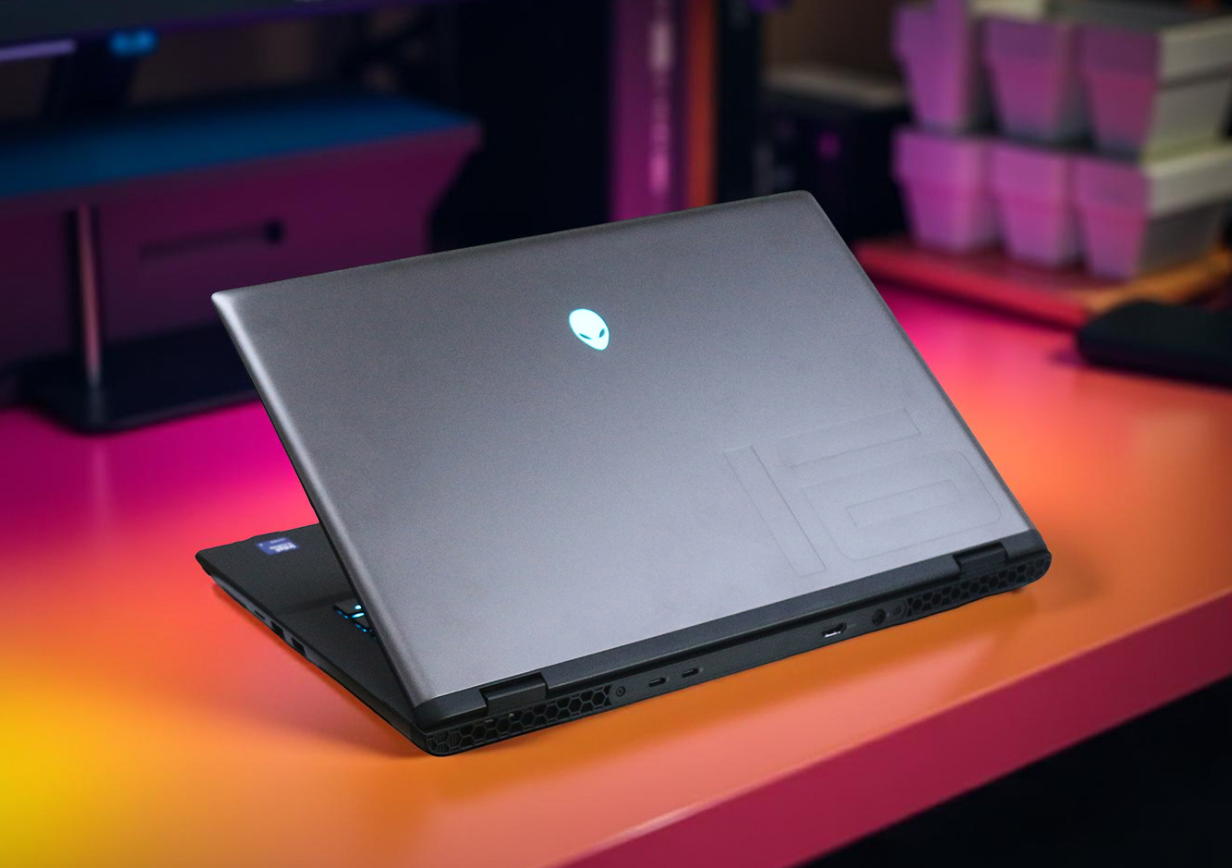 DELL ALIENWARE M16 R2 ULTRA 9 185H