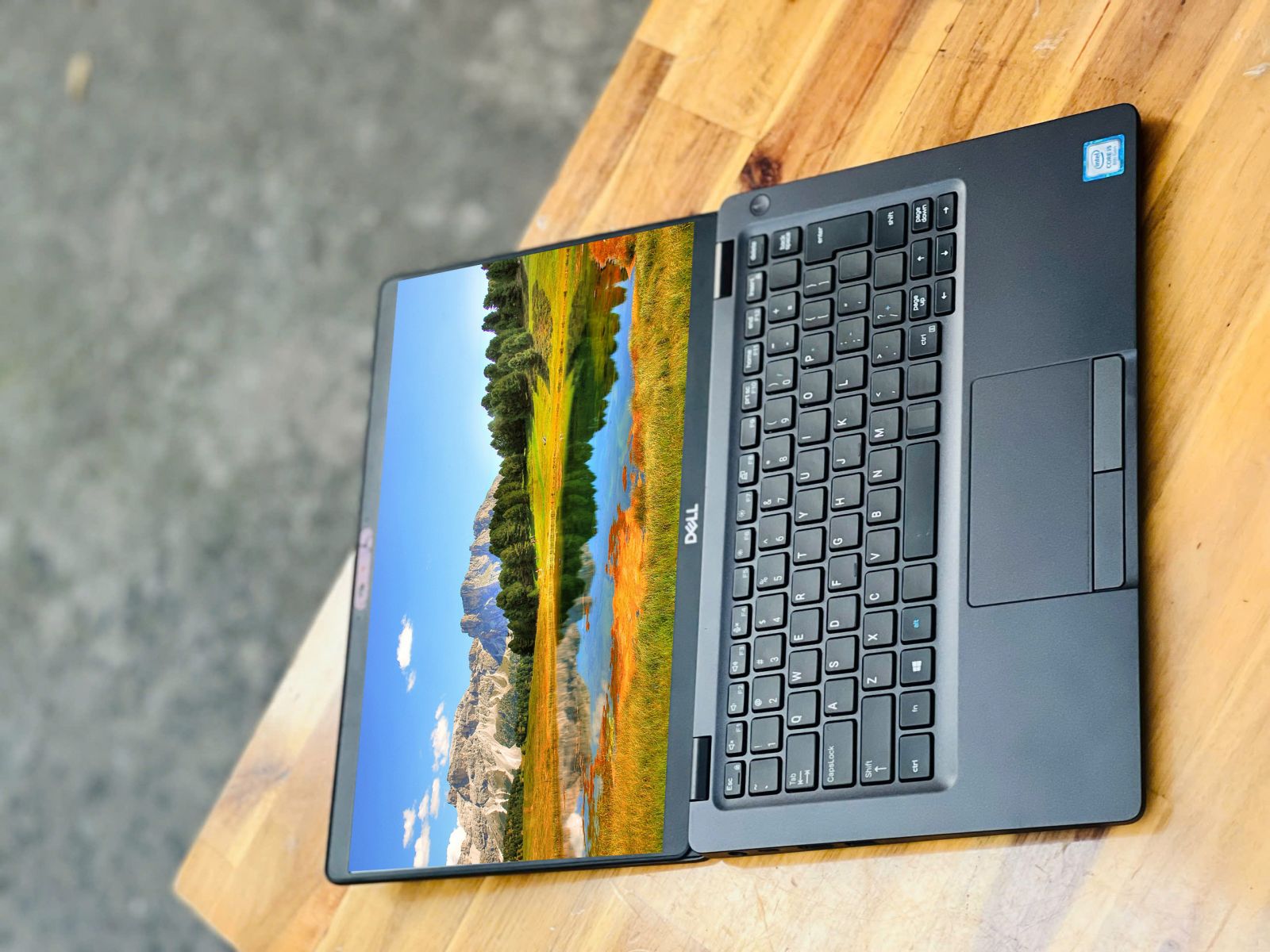 DELL LATITUDE 5300 i7 8665U