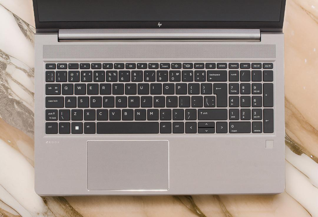 HP ZBOOK POWER G10 RYZEN 9 7940HS