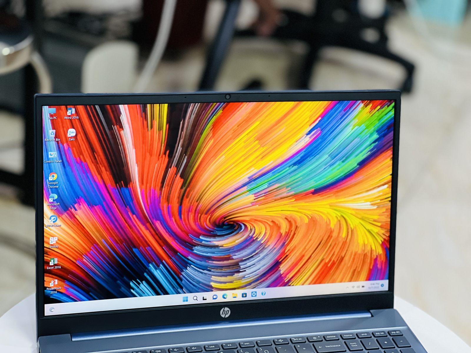 Laptop HP PAVILION 15EH1070WM RYZEN 7 5700U/ RAM 8GB/ SSD 512GB