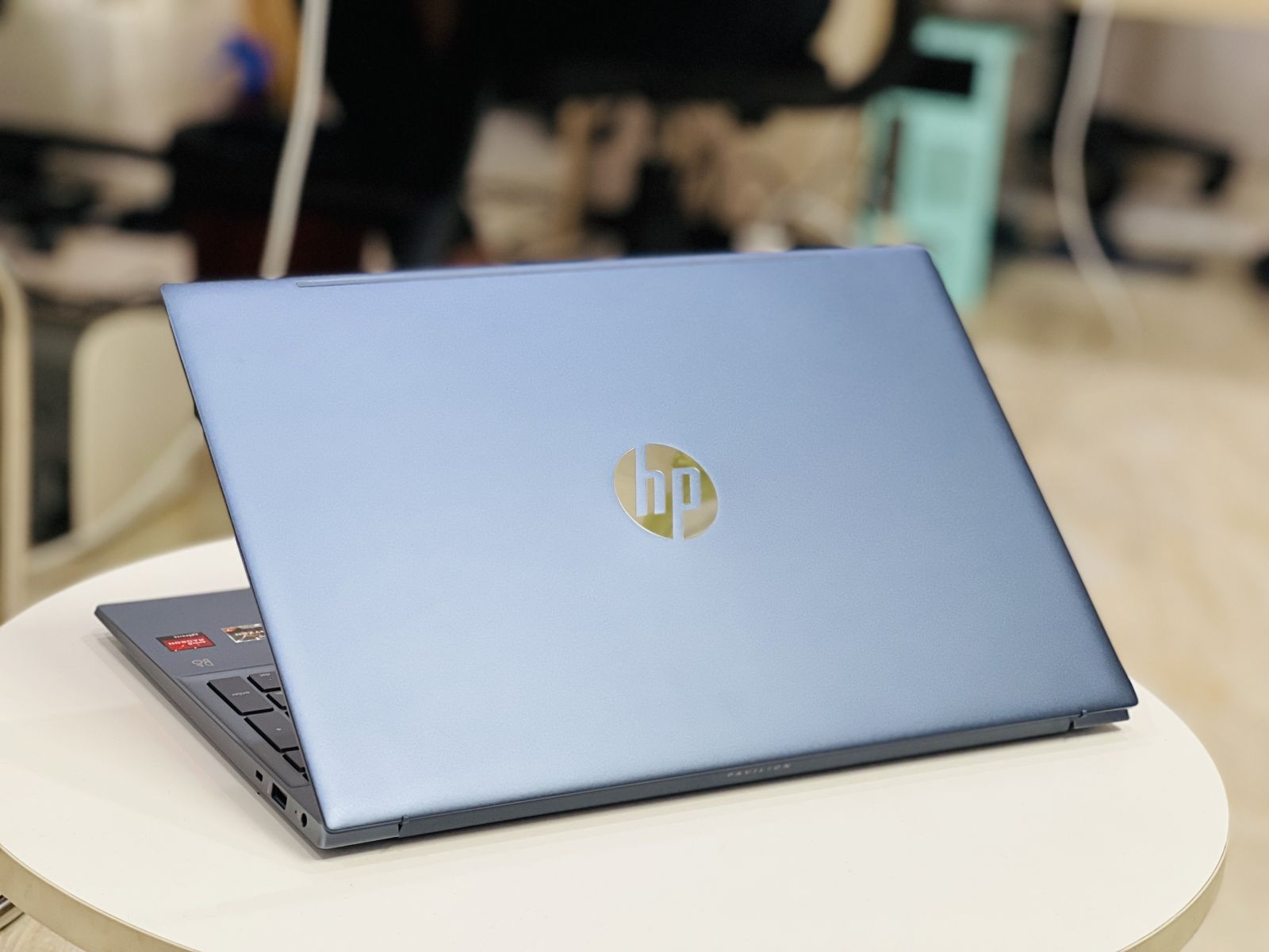 Laptop HP PAVILION 15EH1070WM RYZEN 7 5700U/ RAM 8GB/ SSD 512GB/ FullHD IPS/ Viền Mỏng/ Ultrabook/