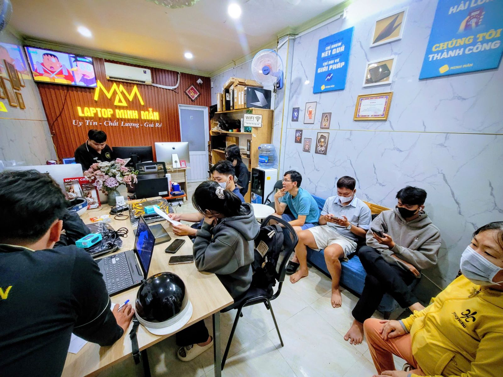 SO SÁNH HP ELITEBOOK 840 G8 VÀ DELL LATITUDE 7420