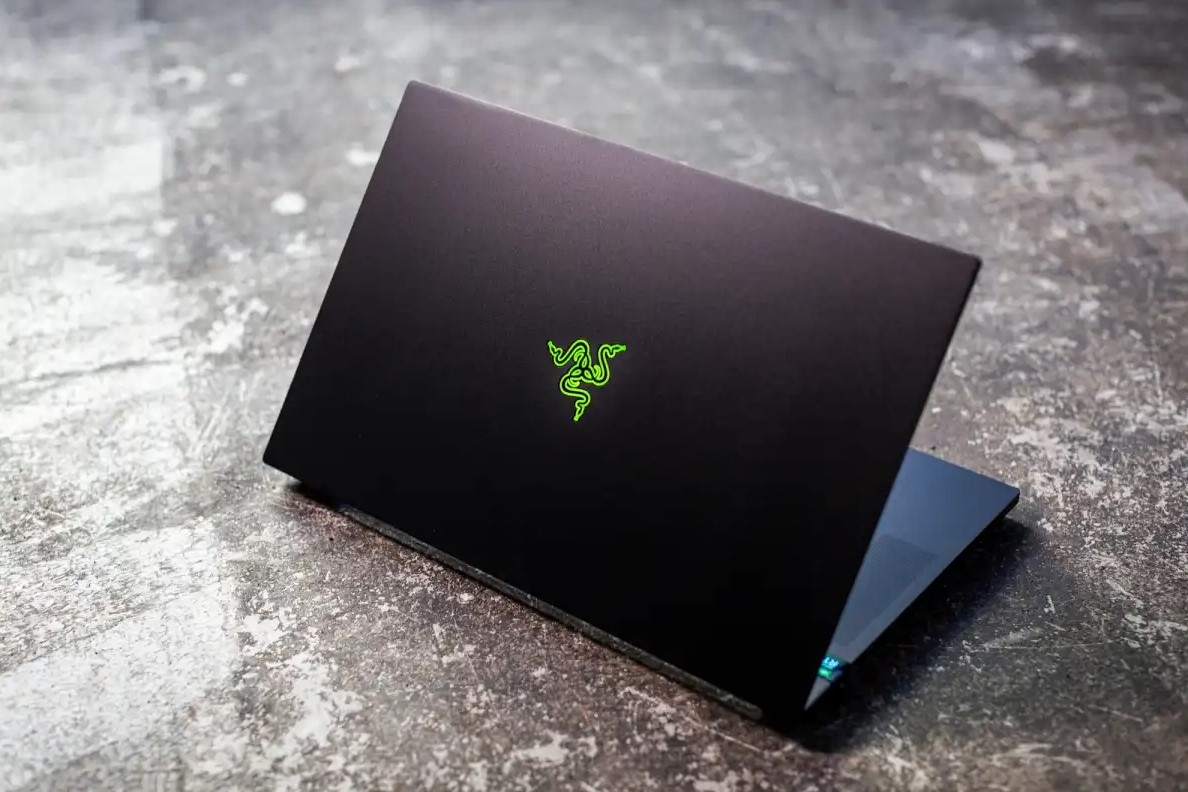 RAZER BLADE PRO 17 CORE I7 12800H
