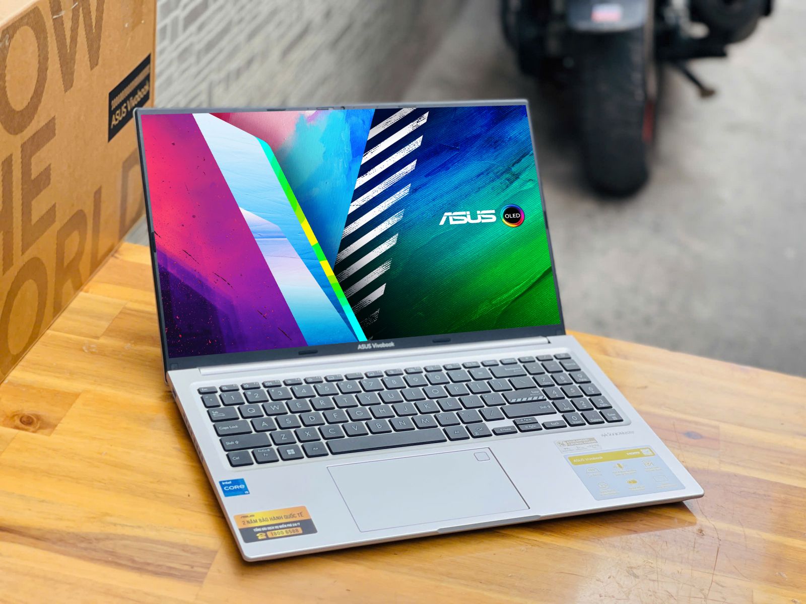 TOP 5 MẪU LAPTOP CHÍNH HÃNG ĐÁNG MUA NHẤT 2025