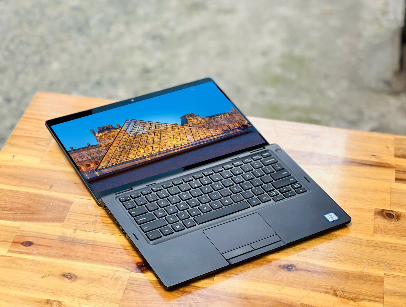 DELL LATITUDE 5300 i7 8665U 2IN1