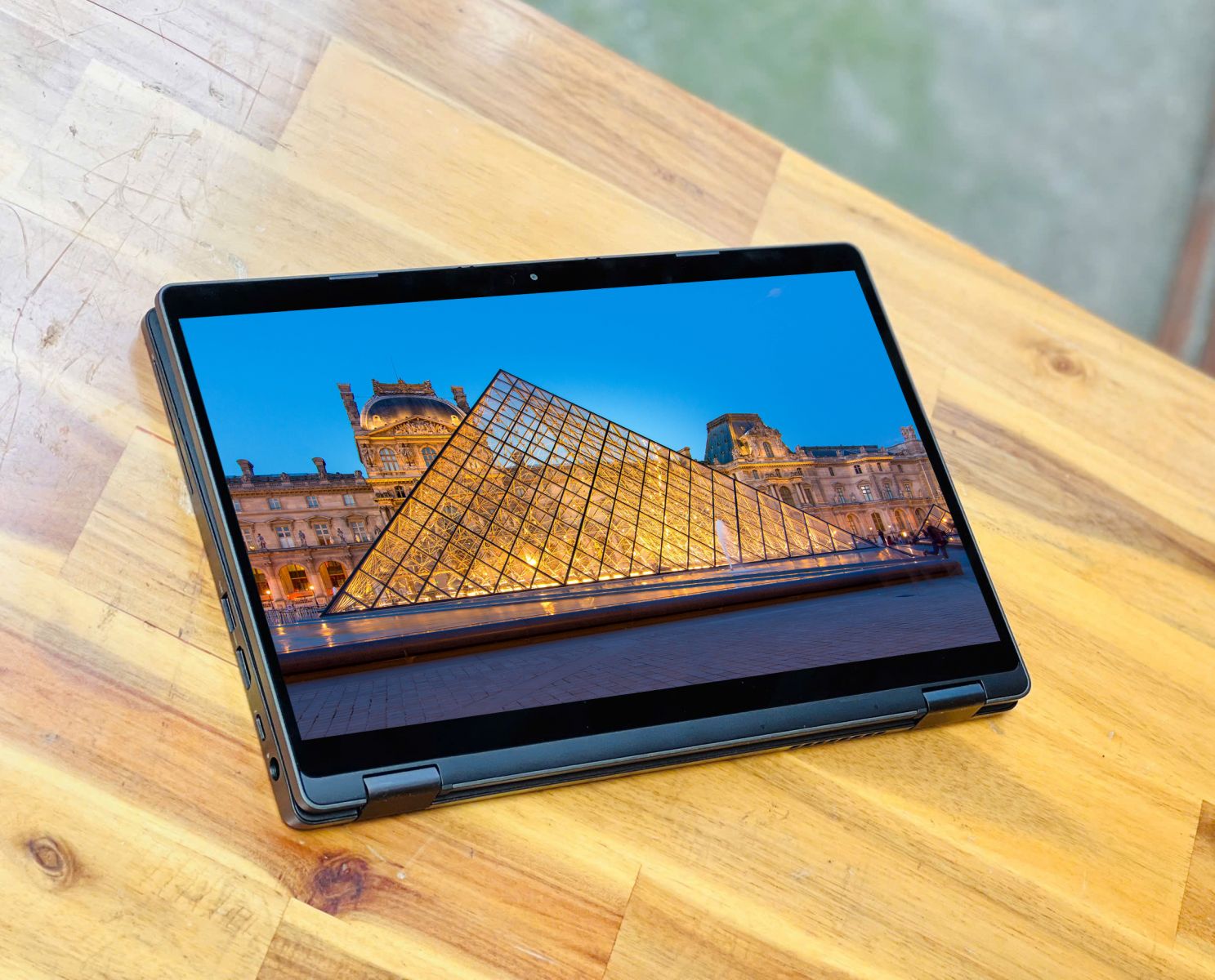 DELL LATITUDE 5300 i7 8665U 2IN1
