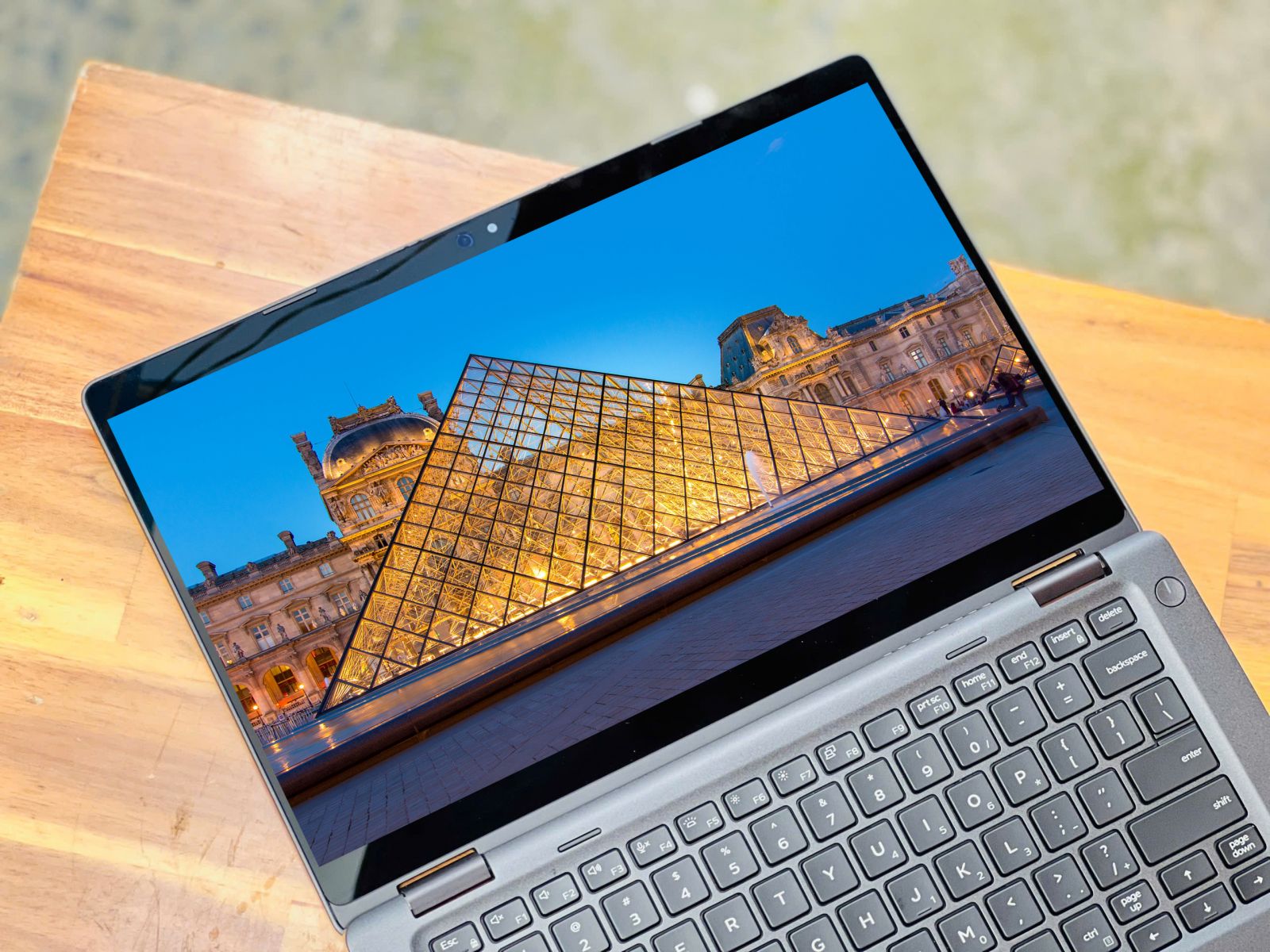 DELL LATITUDE 5300 i7 8665U 2IN1