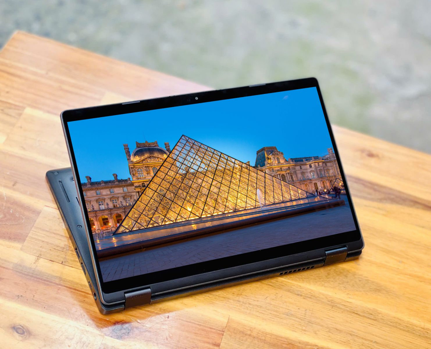 DELL LATITUDE 5300 i7 8665U 2IN1