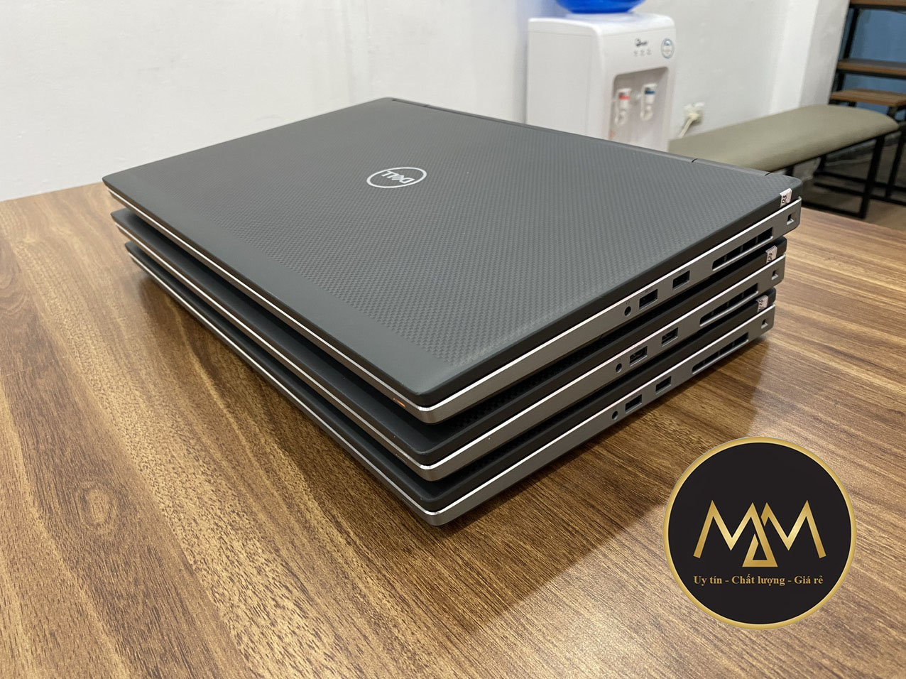 DELL PRECISION 7740 Mobile Workstation CORE I7 9850H / RAM 32GB/ SSD
