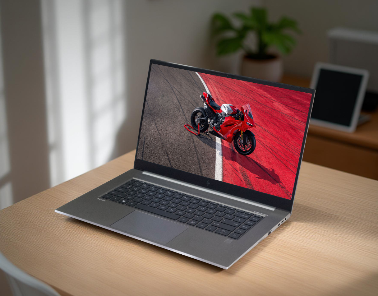 HP ZBOOK STUDIO 15 G7 i7 10850H