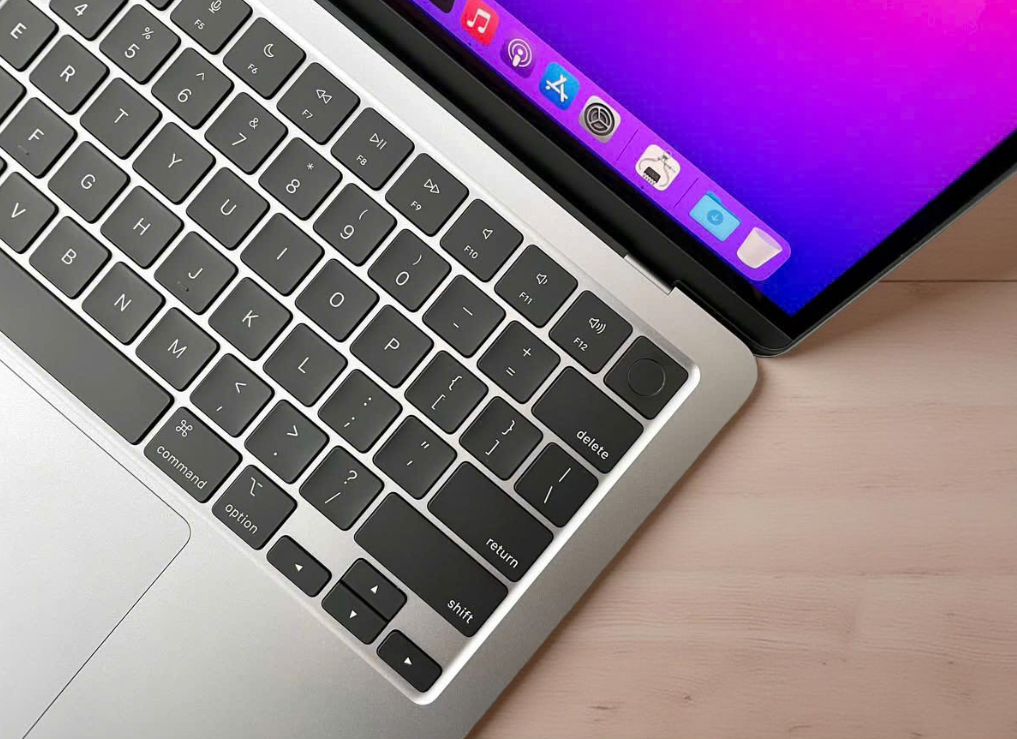 MACBOOK AIR M2