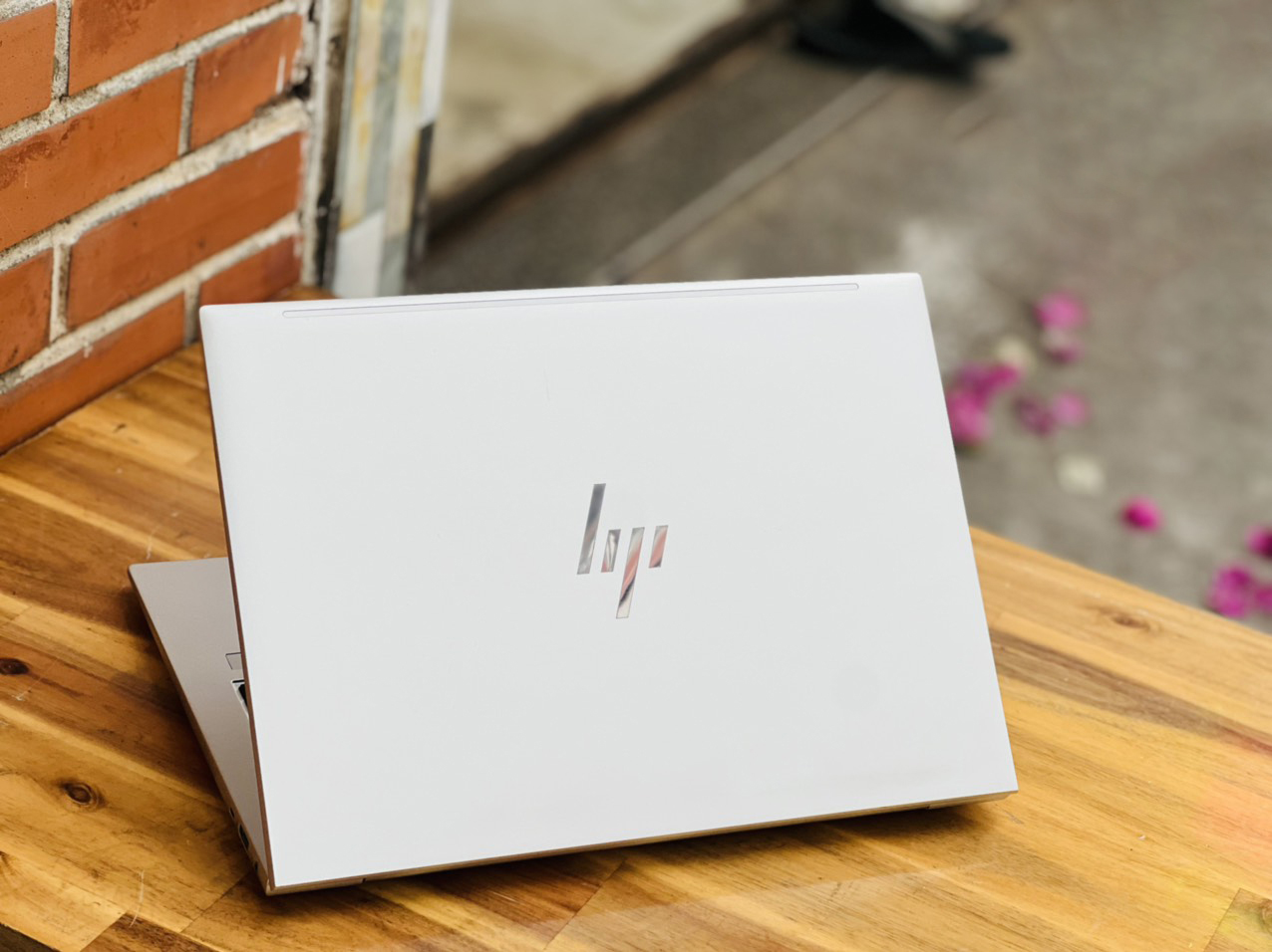 LAPTOP CŨ GIÁ TỐT NHẤT UY TÍN NHẤT QUẬN 8