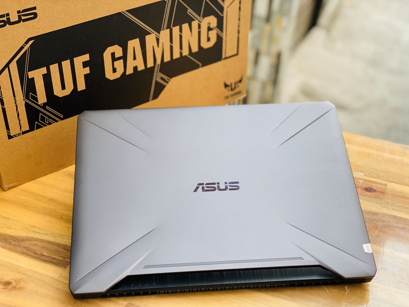 Laptop Asus TUF Gaming FX505GE/ i7 8750H 12CPUS/ 8G/ SSD128 + 1000G/ GTX1050TI 4G/ Viền Mỏng/ LED RGB/ Giá Rẻ