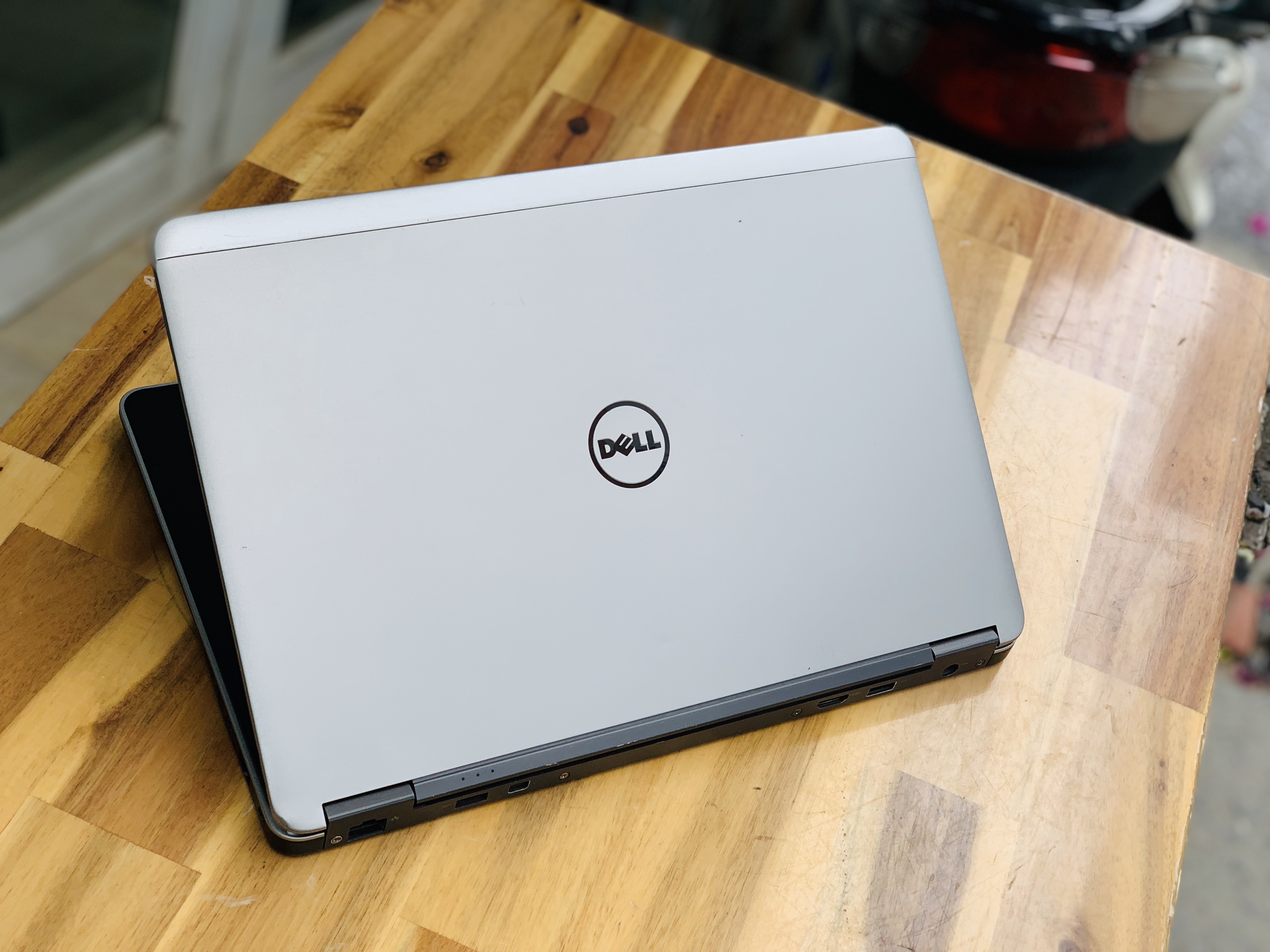 Laptop Dell Ultrabook E7440, i5 4300U 4G Đẹp zin 100% USA Giá rẻ [ HOT ]