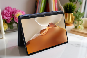 LAPTOP HP OMNIBOOK X FLIP 14 FM0023DX ULTRA 7 256V 14 INCH 2K CẢM ỨNG GẬP XOAY CAO CẤP TÍCH HỢP AI GIÁ RẺ