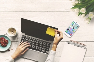 ​​​​​​LAPTOP XÁCH TAY GIÁ RẺ QUẬN 1