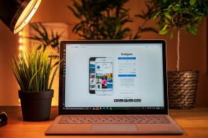 THU MUA MACBOOK CŨ GIÁ CAO TPHCM